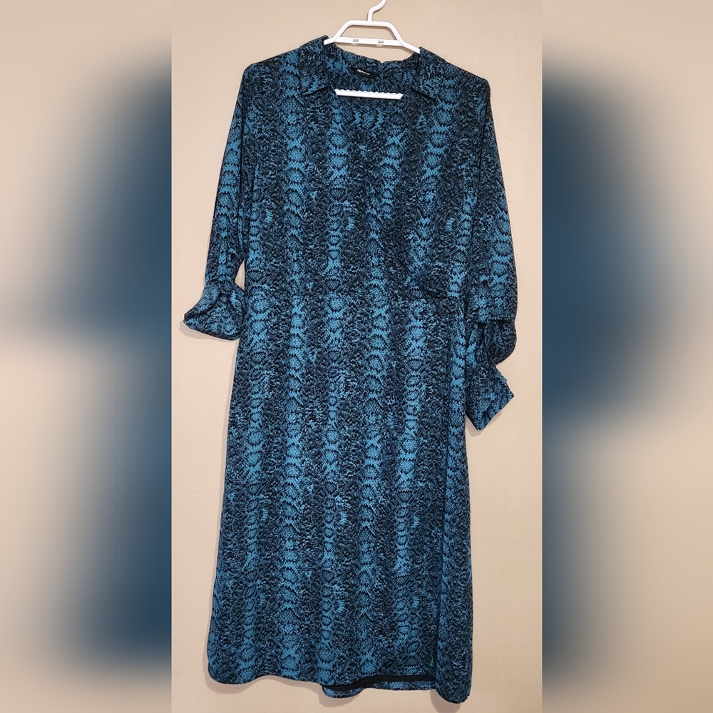 Reitmans Green Black Reptile Print Dress Long Sleeves Elastic Waist Collar Sz M